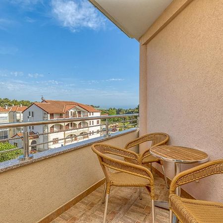 Sunrise Apartments โรวีน ภายนอก รูปภาพ