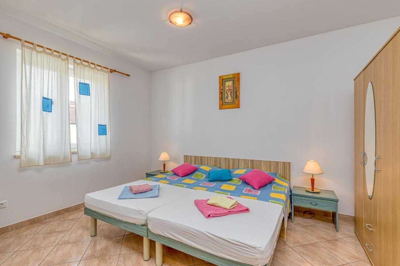 Sunrise Apartments โรวีน ภายนอก รูปภาพ
