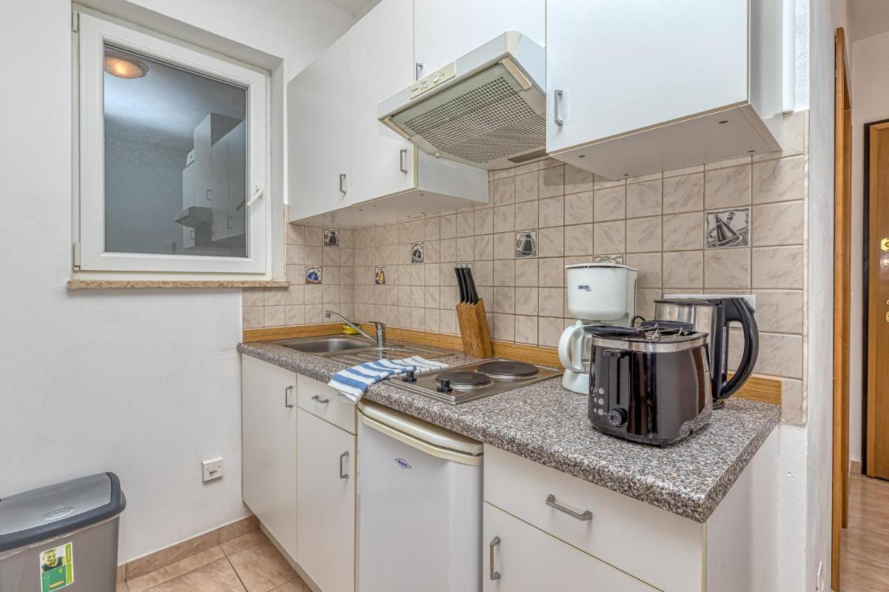 Sunrise Apartments โรวีน ภายนอก รูปภาพ
